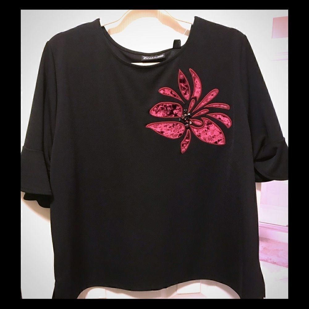 NewYork and Company top